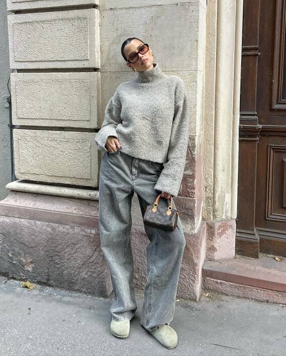 Casual yet chic monochrome gray look with the most cozy turtleneck and wide-leg jeans. 